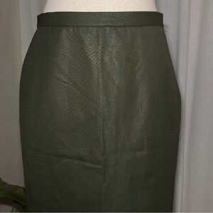 Club Monaco Olive Green Faux Leather Textured Women's Midi Skirt size 8